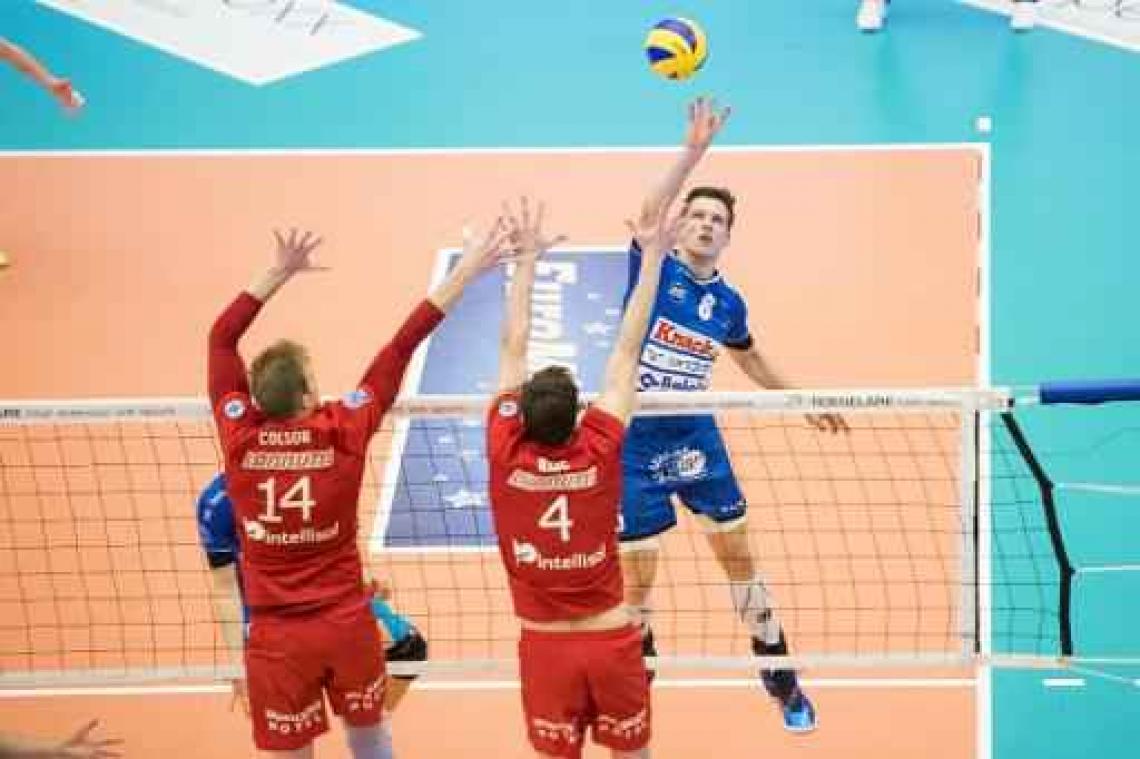 EuroMillions Volley League - Maaseik deelt Roeselare tik uit in titelstrijd