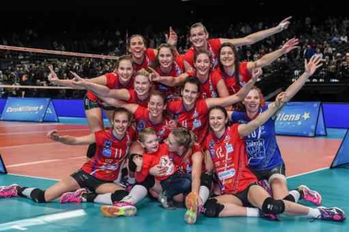 Asterix viert vijfde titel op rij in het vrouwenvolleybal