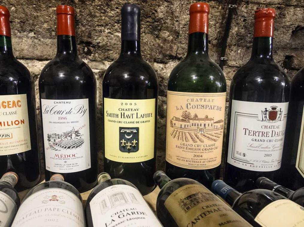 De oplossing voor een stinkende fles wijn