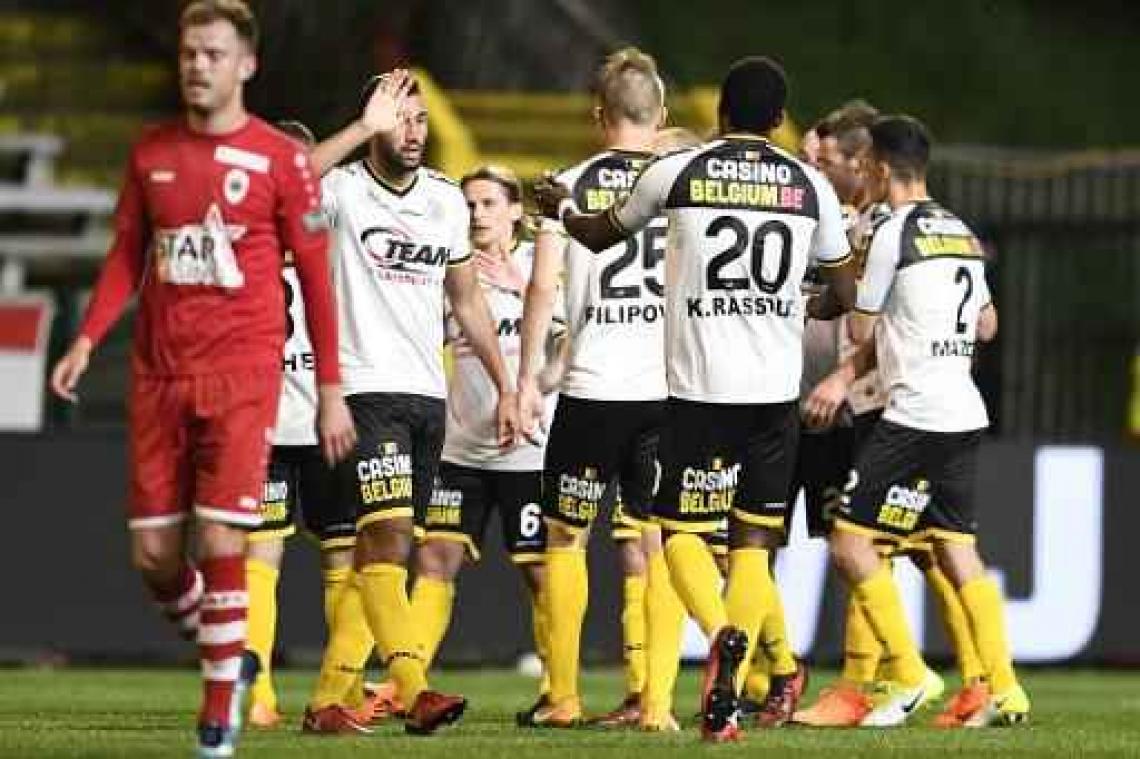 Jupiler Pro League - Lokeren verstevigt leidersplaats met winst bij Antwerp