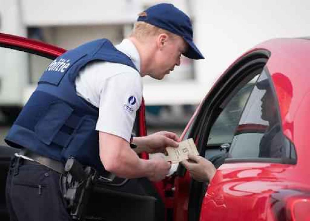 Politie houdt controleactie in Peterboswijk
