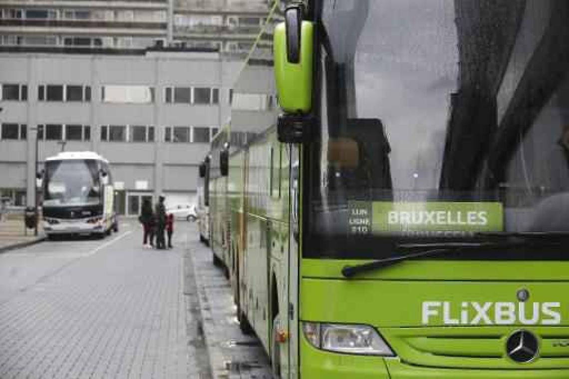 Transportvakbond luidt alarmbel rond minder rustdagen voor autocarchauffeurs