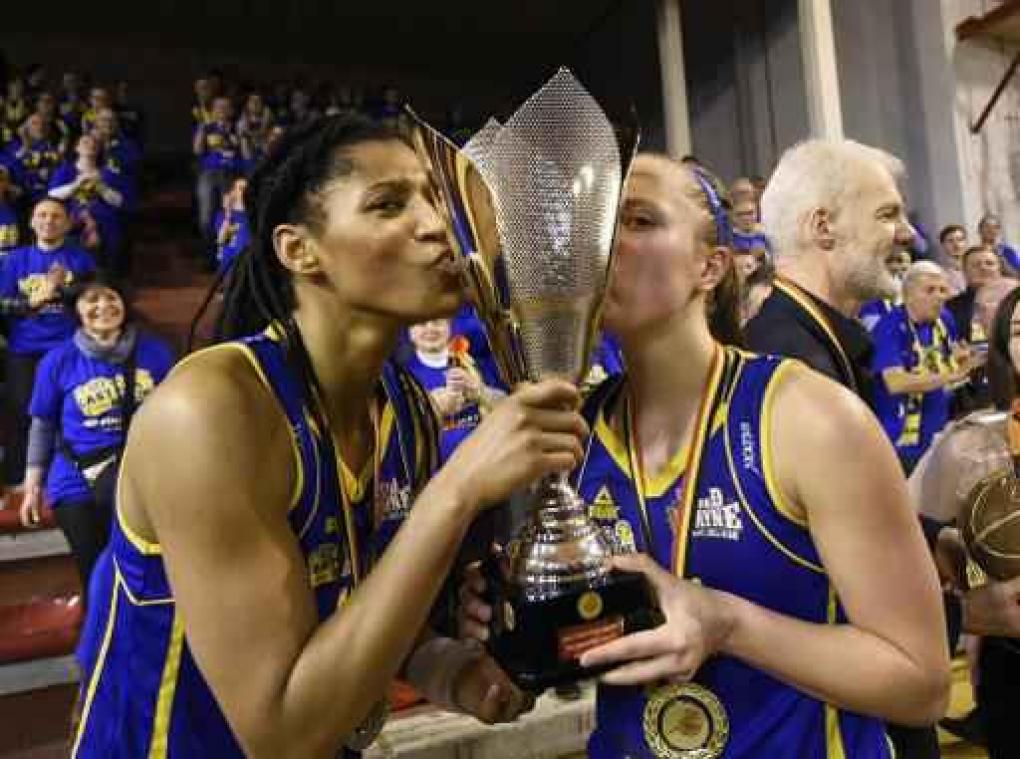 Castors Braine vijfde keer op rij kampioen in het vrouwenbasketbal