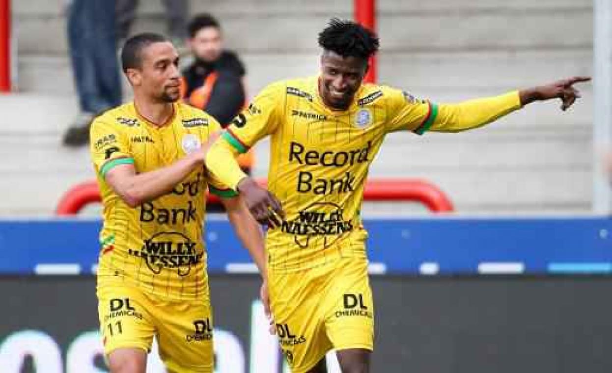 Jupiler Pro League - Zulte Waregem verstevigt leidersplaats na zege op Moeskroen