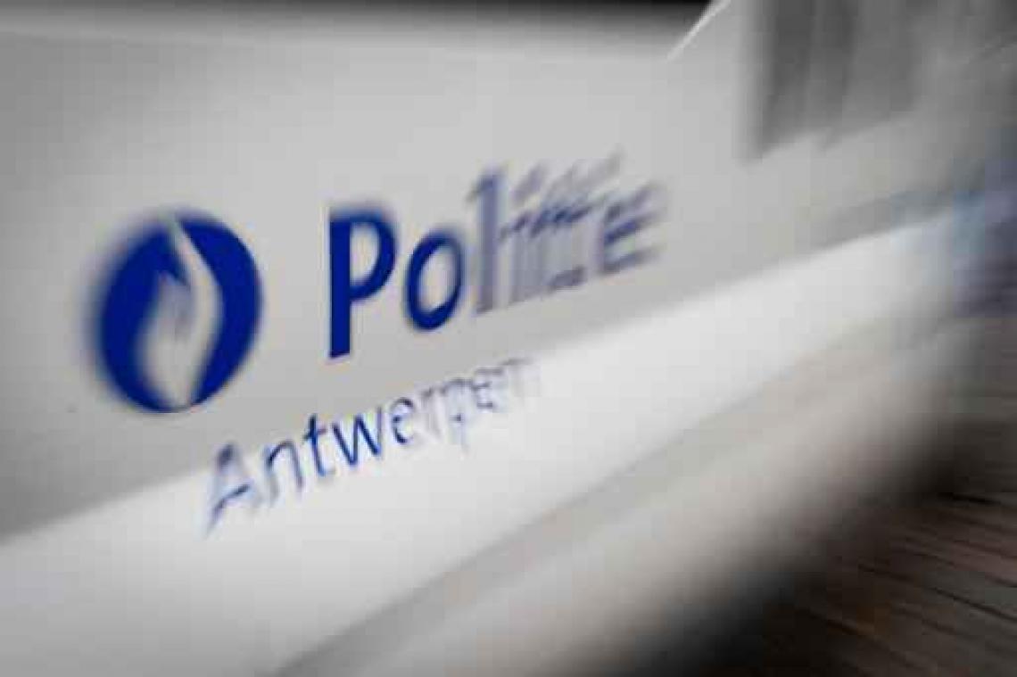 Tiental mensen opgepakt in aanloop naar derby Antwerp-Beerschot Wilrijk