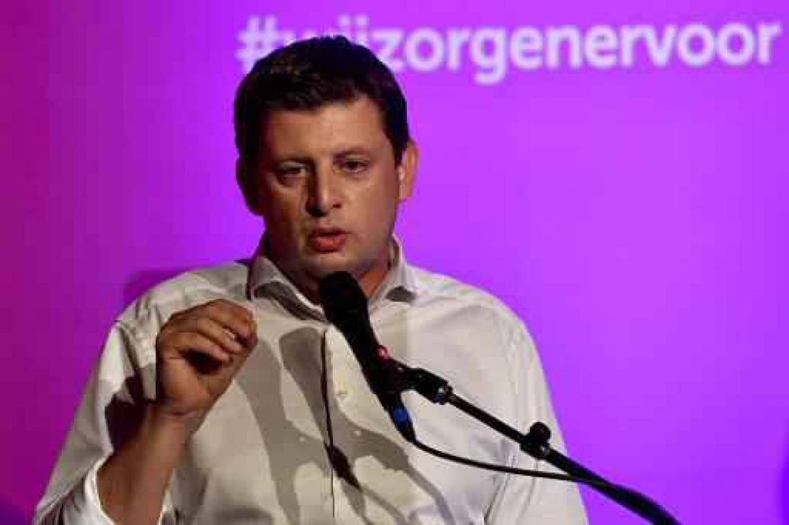 1 mei - Crombez wil rem op dagcontracten: "Na 2 maanden automatisch vast contract"