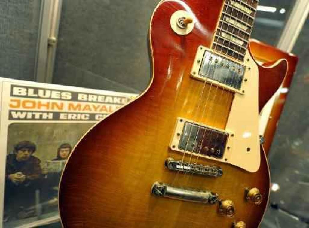 Gitarenbouwer Gibson in slechte papieren