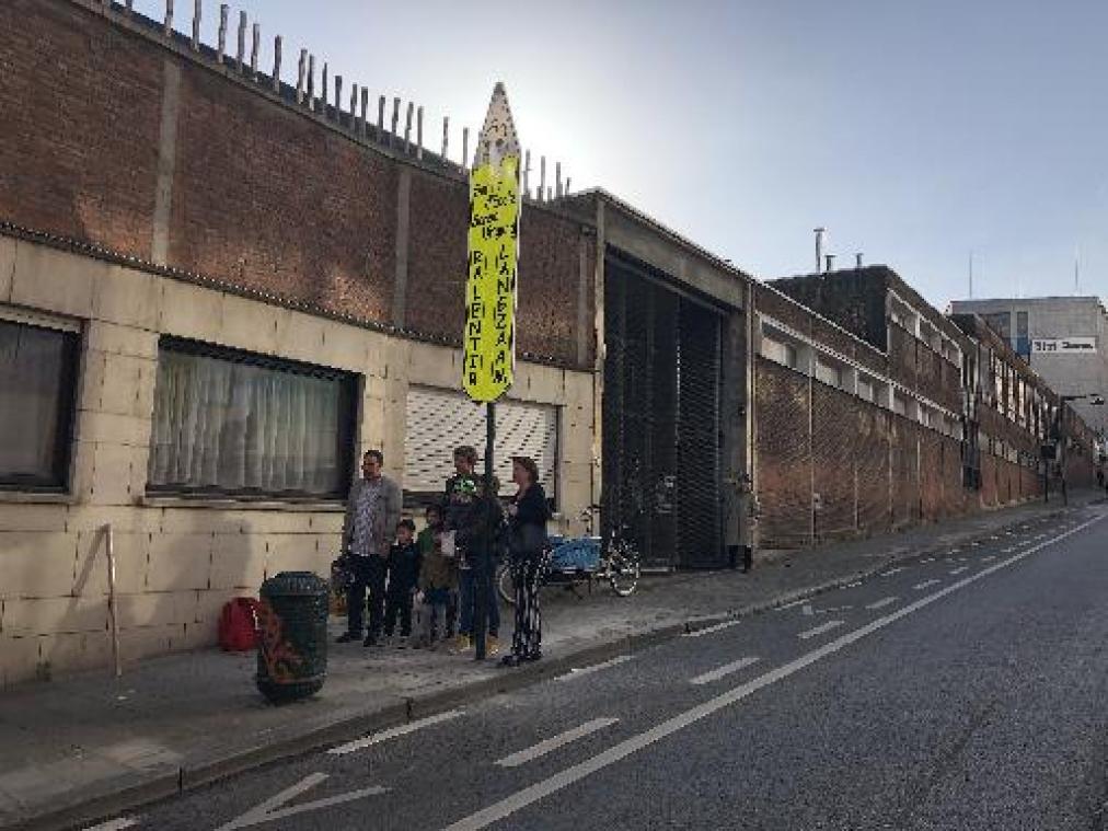 Stad Brussel plaatst 137 totems voor meer verkeersveiligheid rond scholen