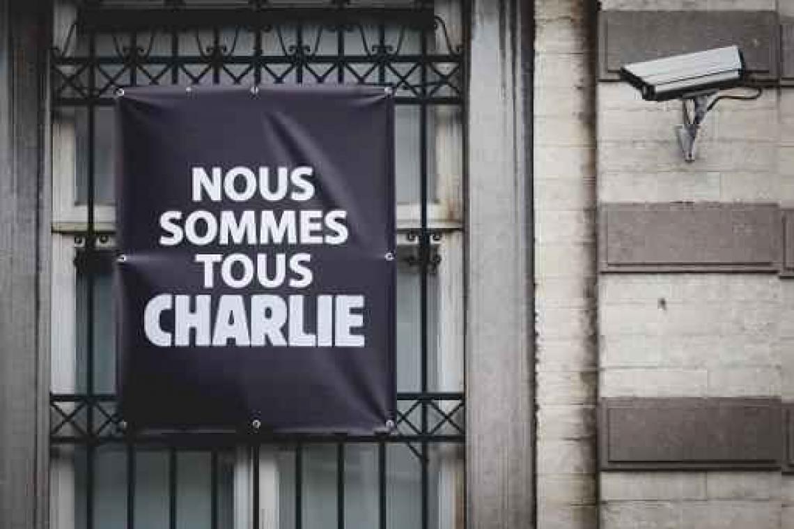 Charlie Hebdo voor het eerst sinds aanslag weer actief op Twitter