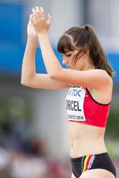 EK atletiek - Claire Orcel springt over minimum