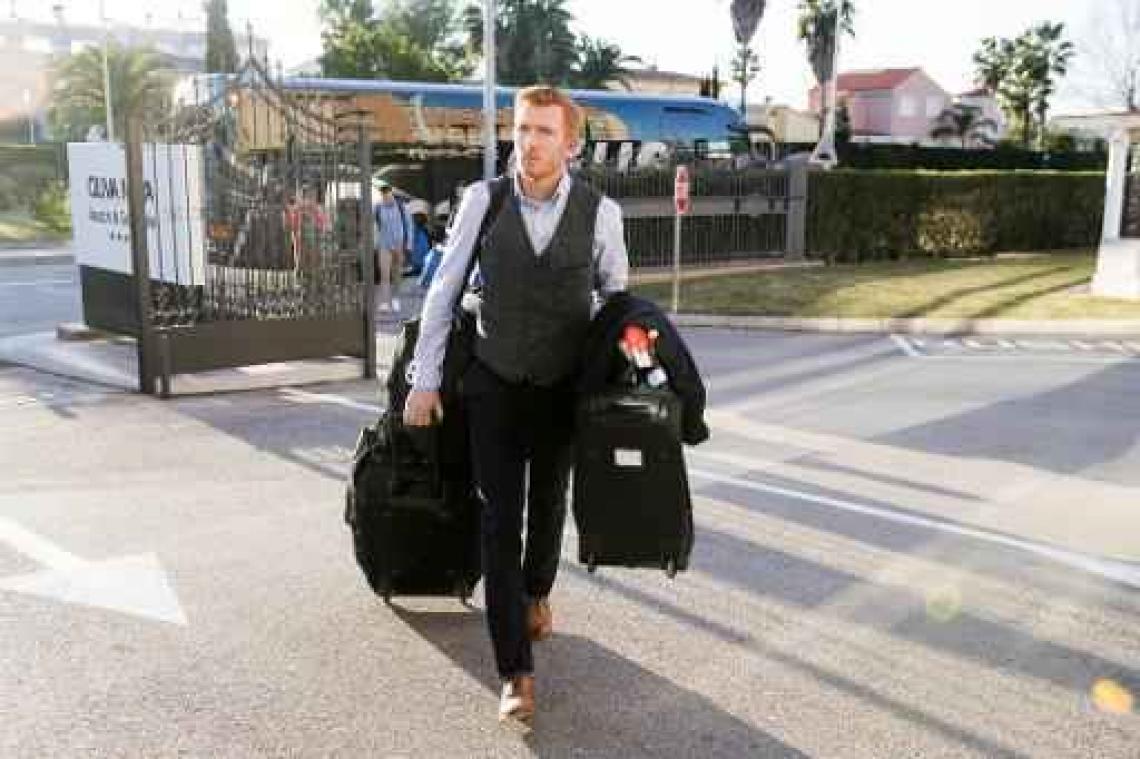 AA Gent zet assistent Bernd Thijs aan de deur