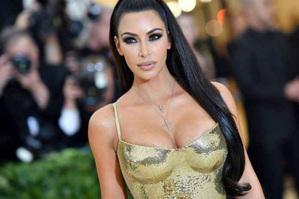 Lingeriecollectie van Kim Kardashian doet veel stof opwaaien