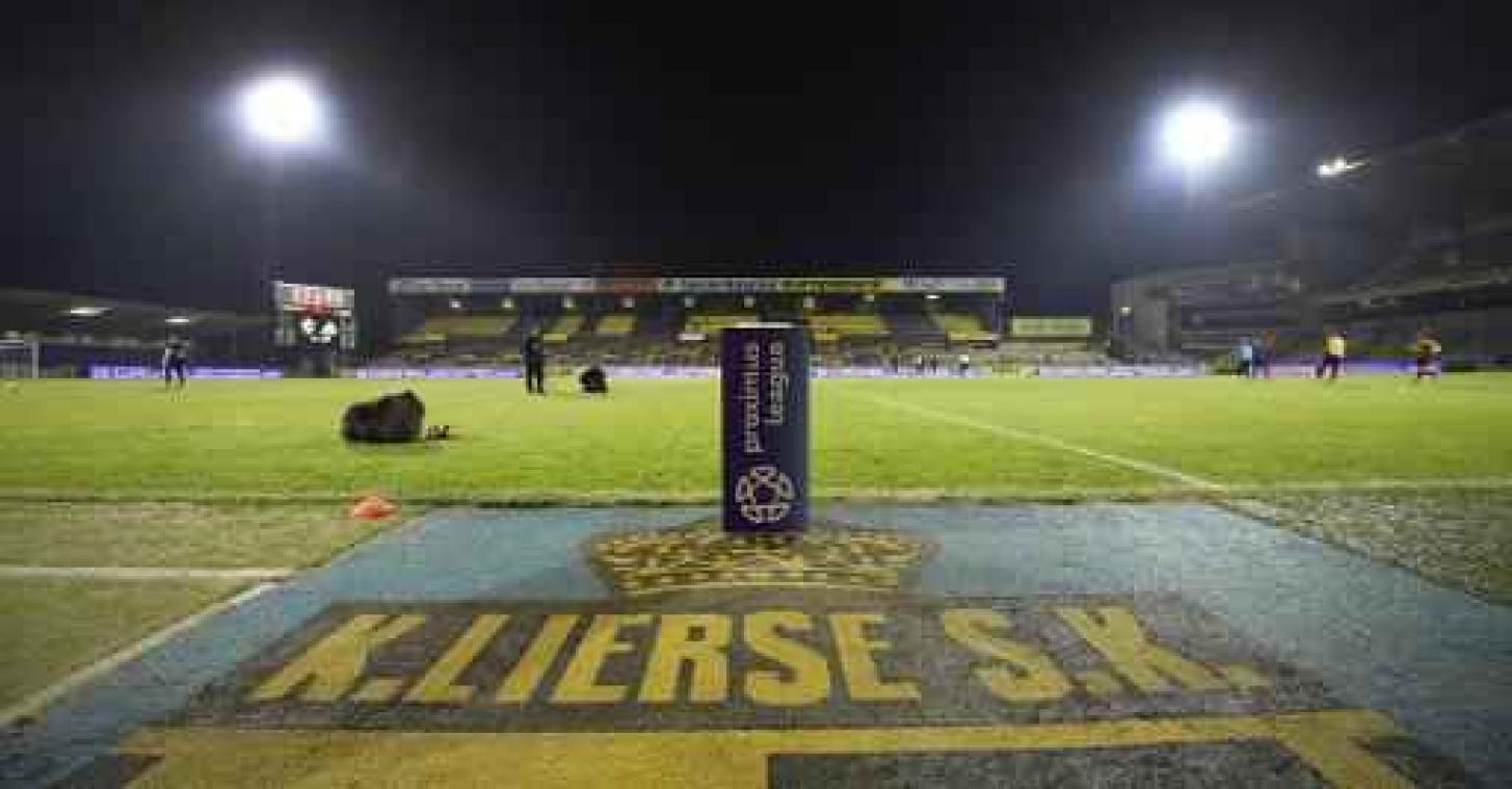 Jupiler Pro League - Lierse geeft forfait, fans picknicken in Herman Vanderpoortenstadion