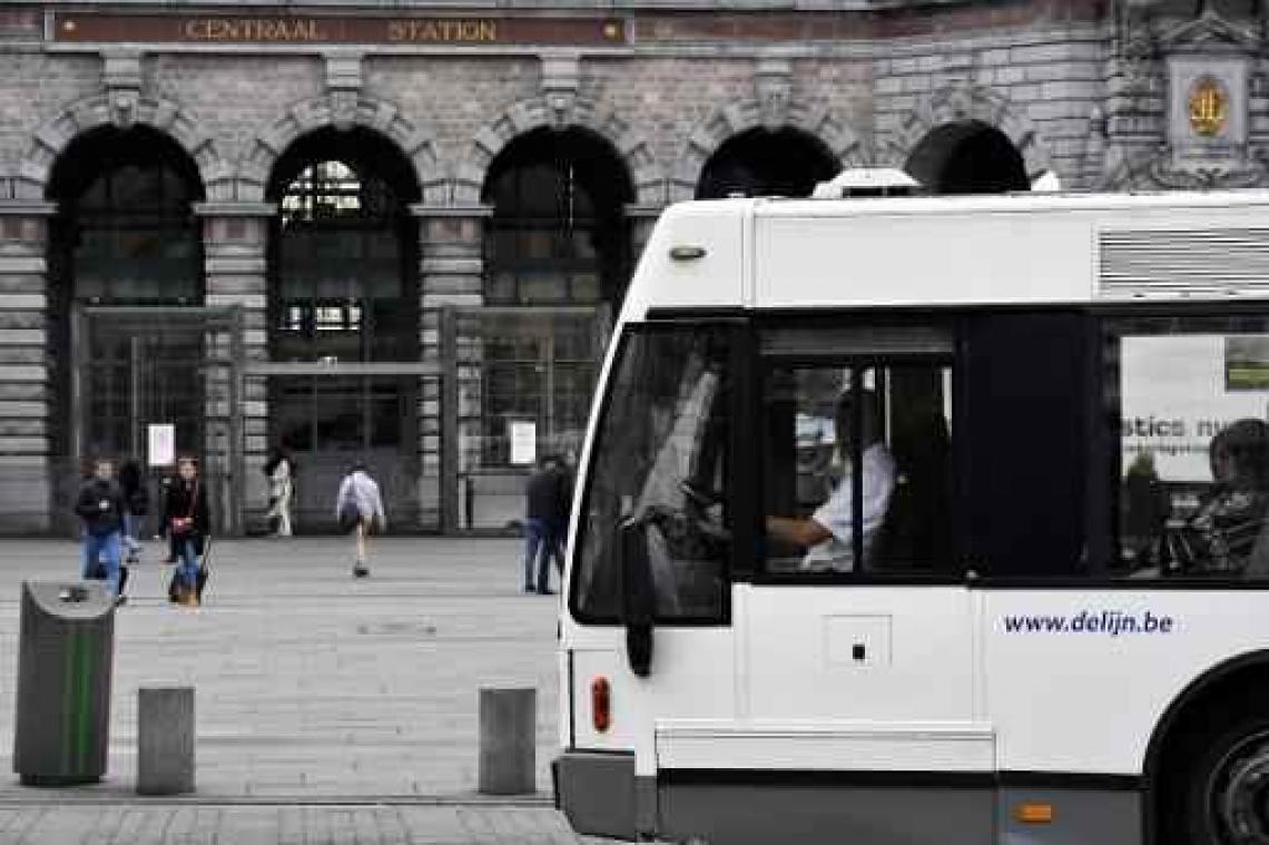 Vrijdag brugdag: banken dicht en aangepast aanbod bij openbaar vervoer