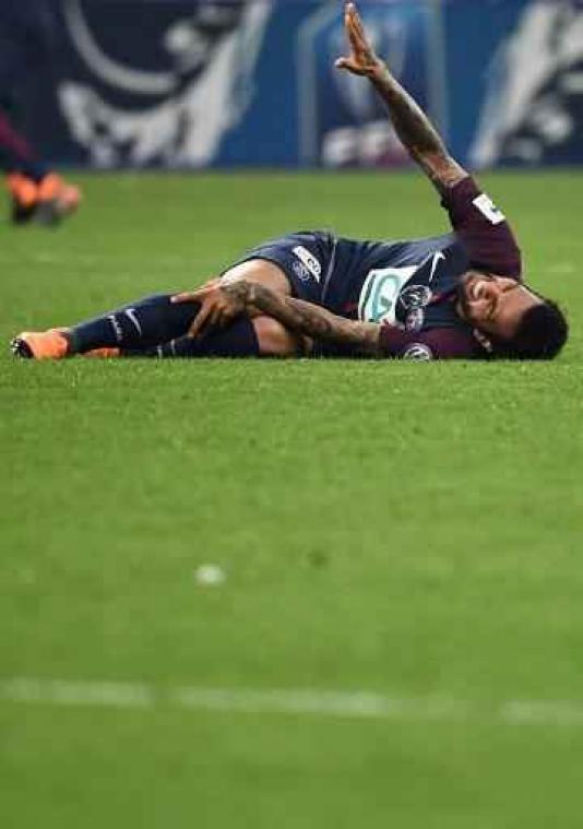 Brazilië mist geblesseerde Dani Alves in Rusland