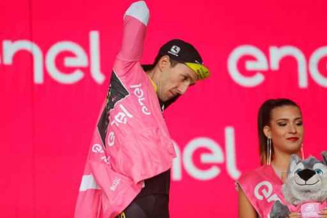 Giro - Simon Yates blijft langer in het roze