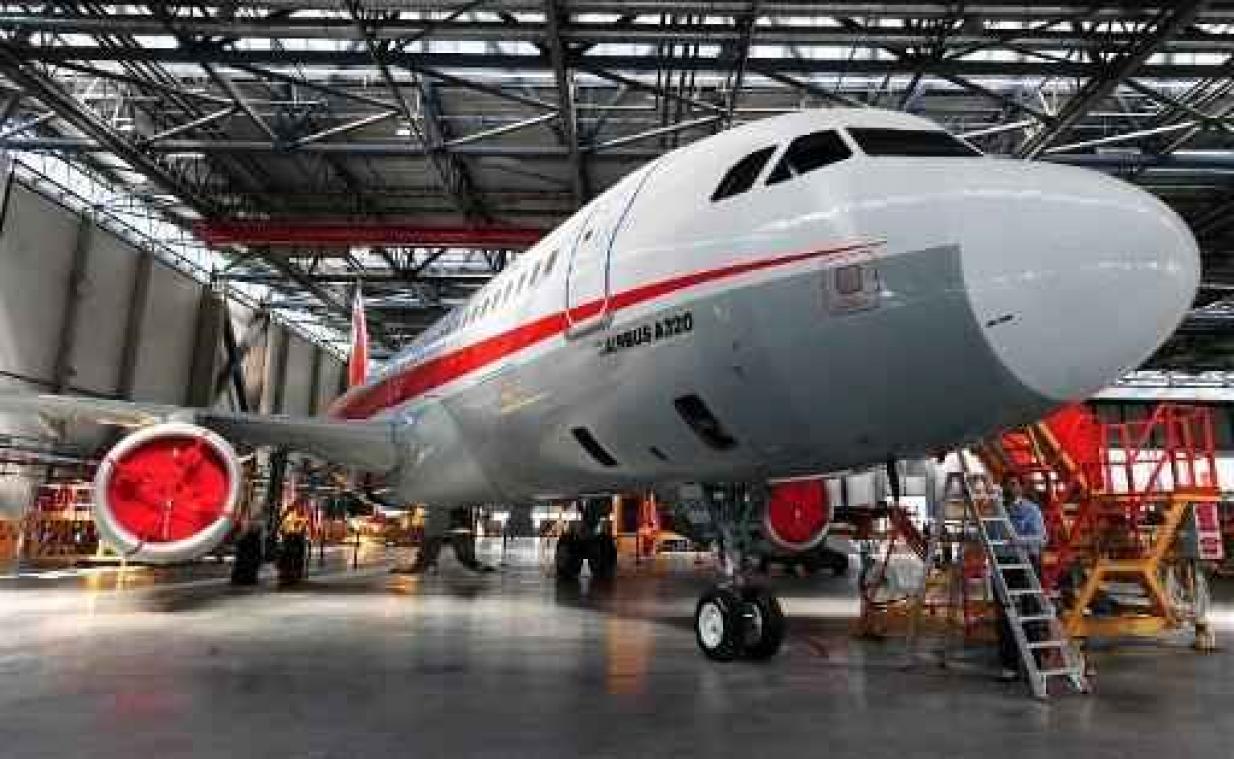 Chinees vliegtuig maakt noodlanding nadat cockpitraam breekt