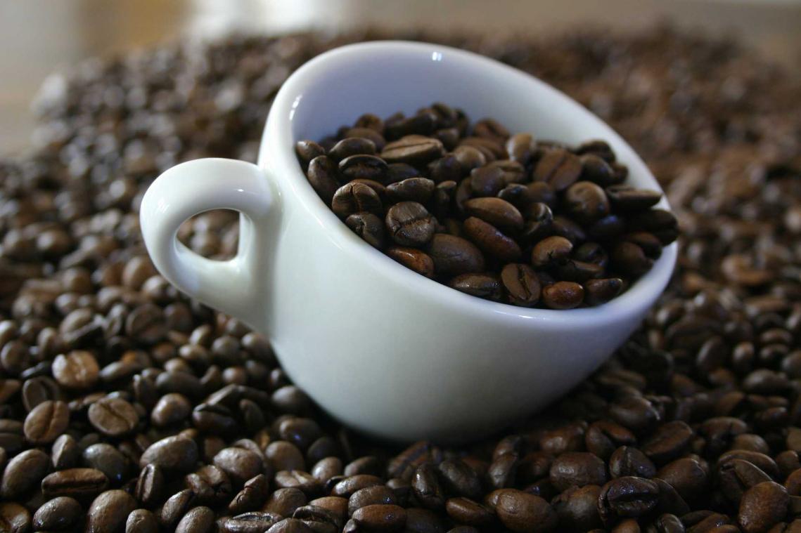 Opsteker voor kantoortijgers: koffie is gezond