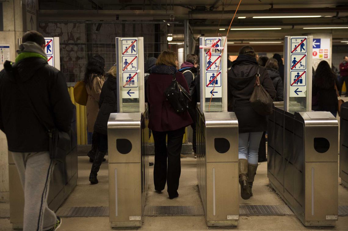 Poortjes in metrostations leveren MIVB jaarlijks 9 miljoen euro op