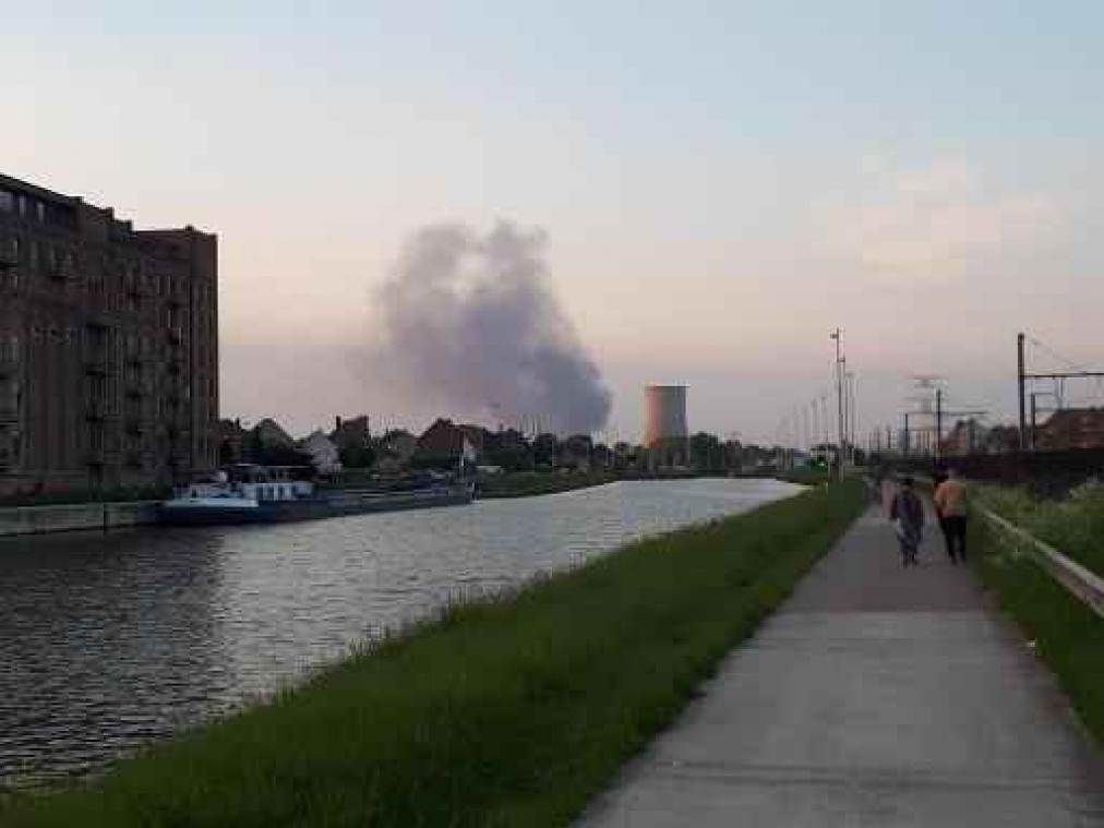 Zware brand in Koekelberg onder controle, veel schade maar geen gewonden