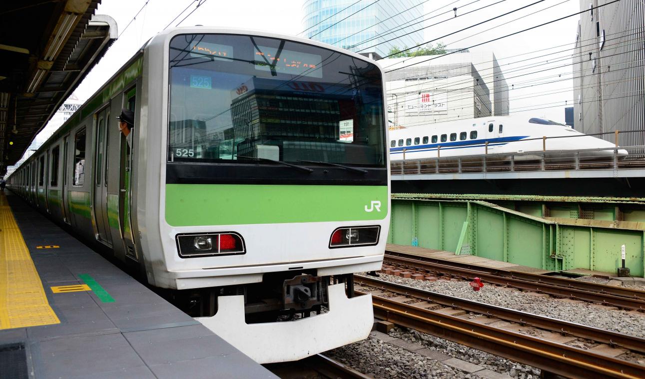 Japanse trein maakt "onvergeeflijke" fout door 25 seconden te vroeg vertrekken