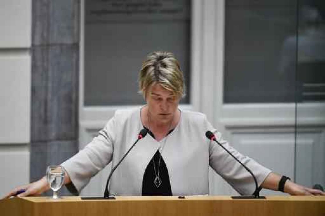 Vlaamse regering verbiedt roken in wagen in bijzijn van kinderen