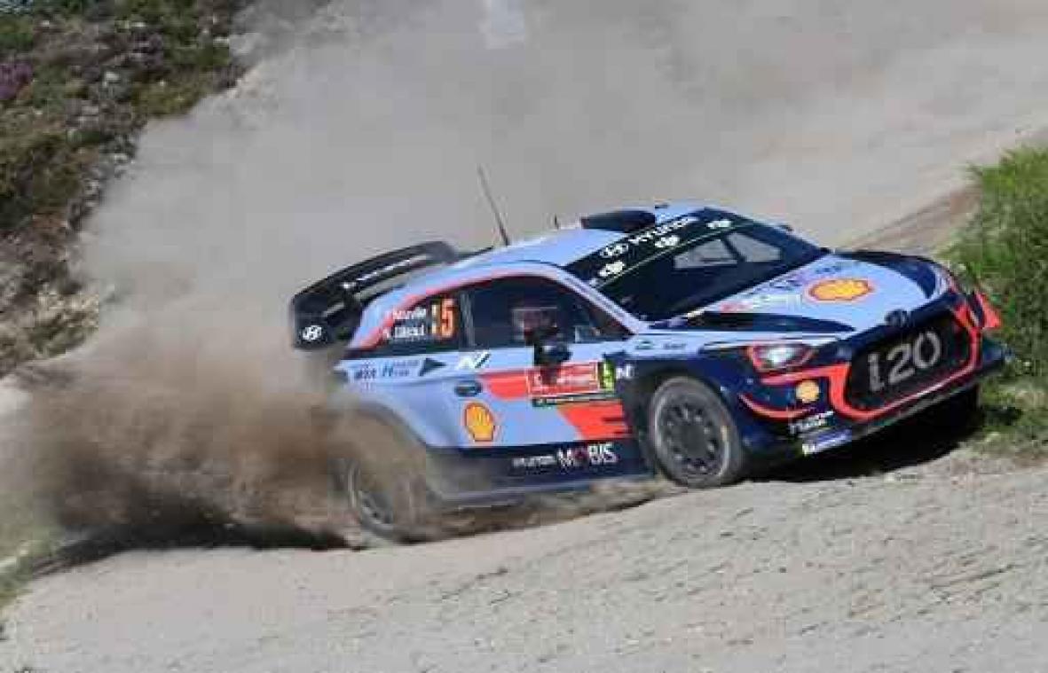 Rally van Portugal - Thierry Neuville blijft gespaard van pech en gaat aan de leiding