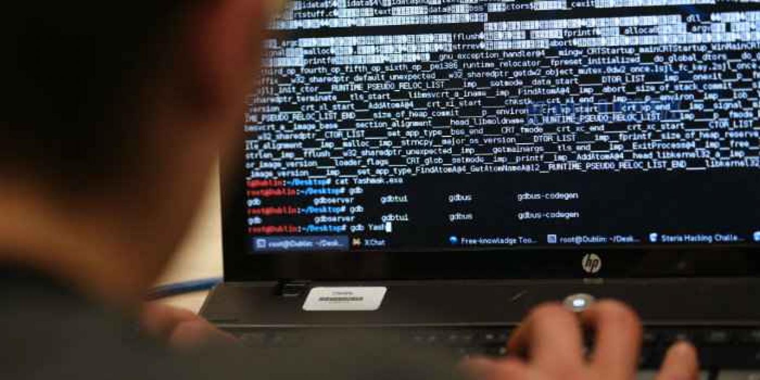 Student hackt systeem, geeft zichzelf alleen A's en belandt in de gevangenis