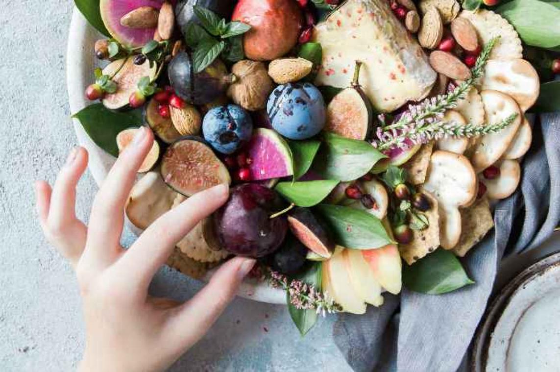 Een gezonde en vullende maaltijdsalade in zeven stappen