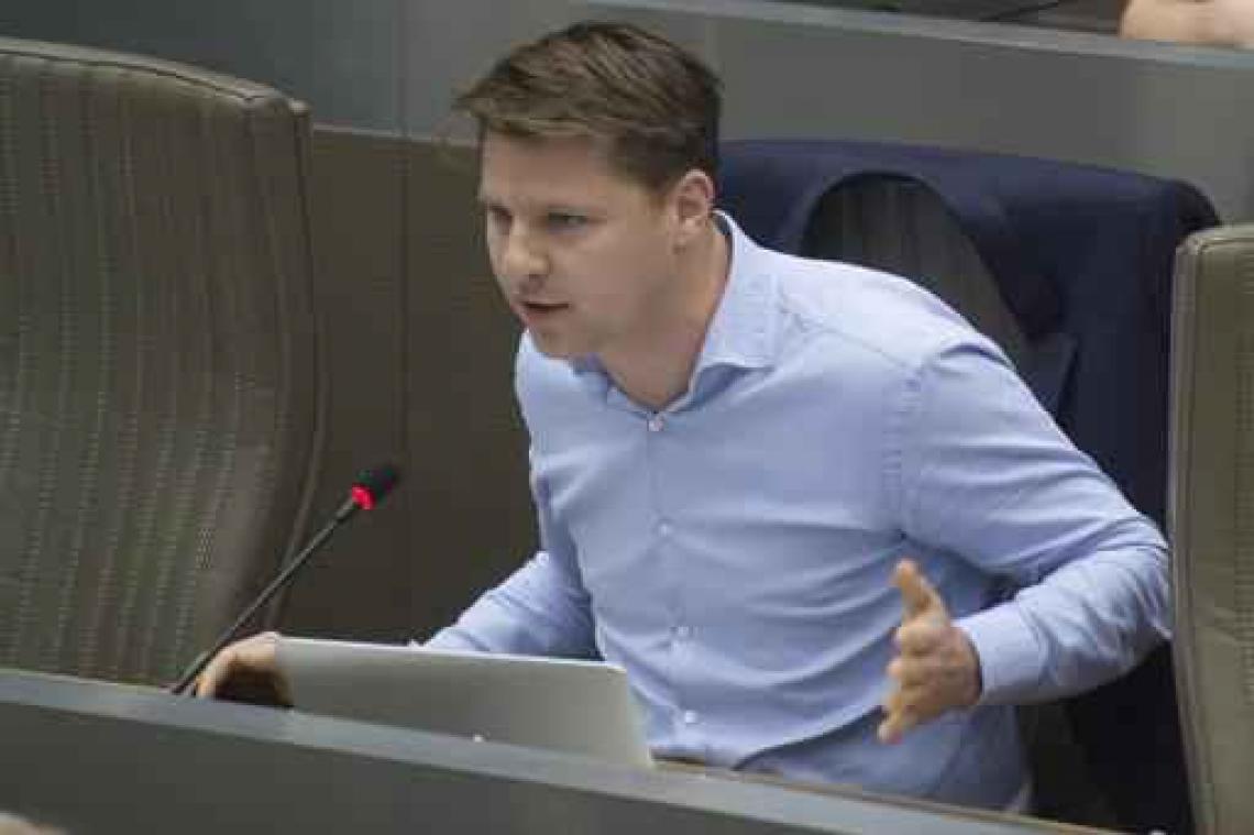 Axel Ronse (N-VA): "Schaf premie voor langdurig werkzoekenden af"