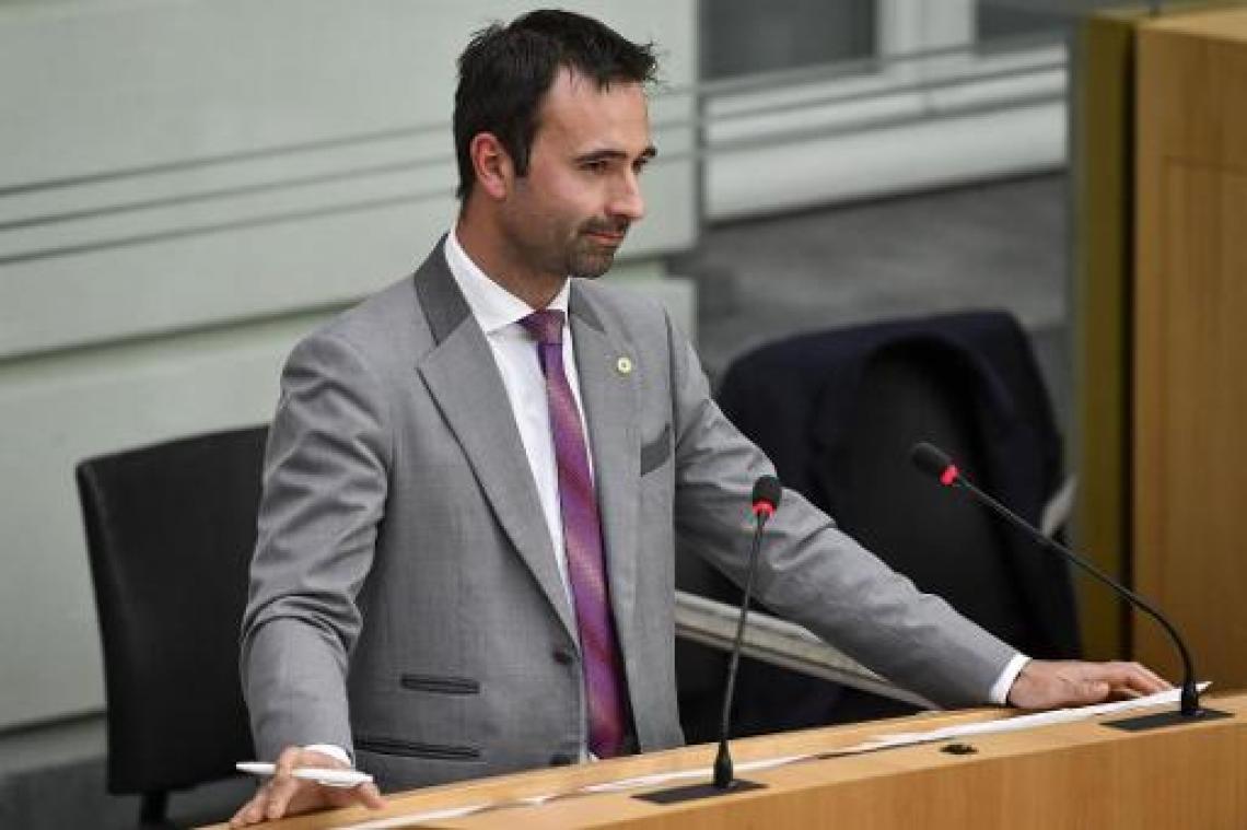 N-VA: "De vakbonden communiceren nu dat leerkracht onmogelijk beroep is"