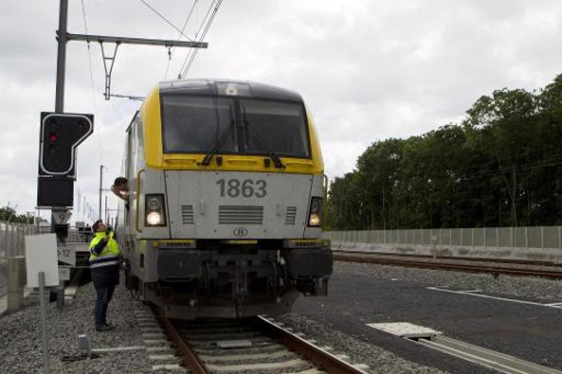 Treinverkeer tussen Leuven en luchthaven nog steeds onderbroken na stormweer