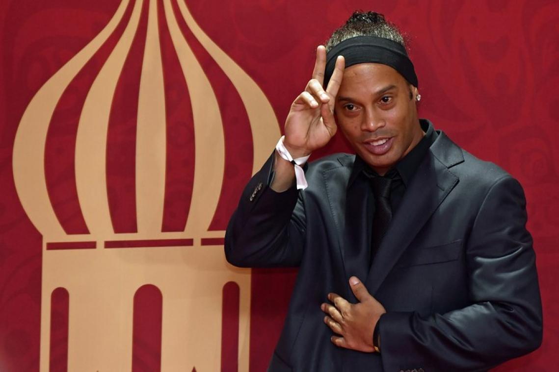 Ronaldinho treedt met twee vrouwen tegelijk in huwelijksbootje