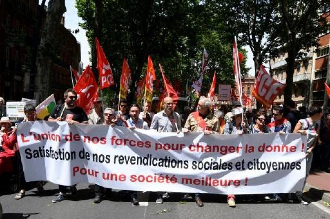 Tienduizenden mensen protesteren in Frankrijk tegen beleid van Macron