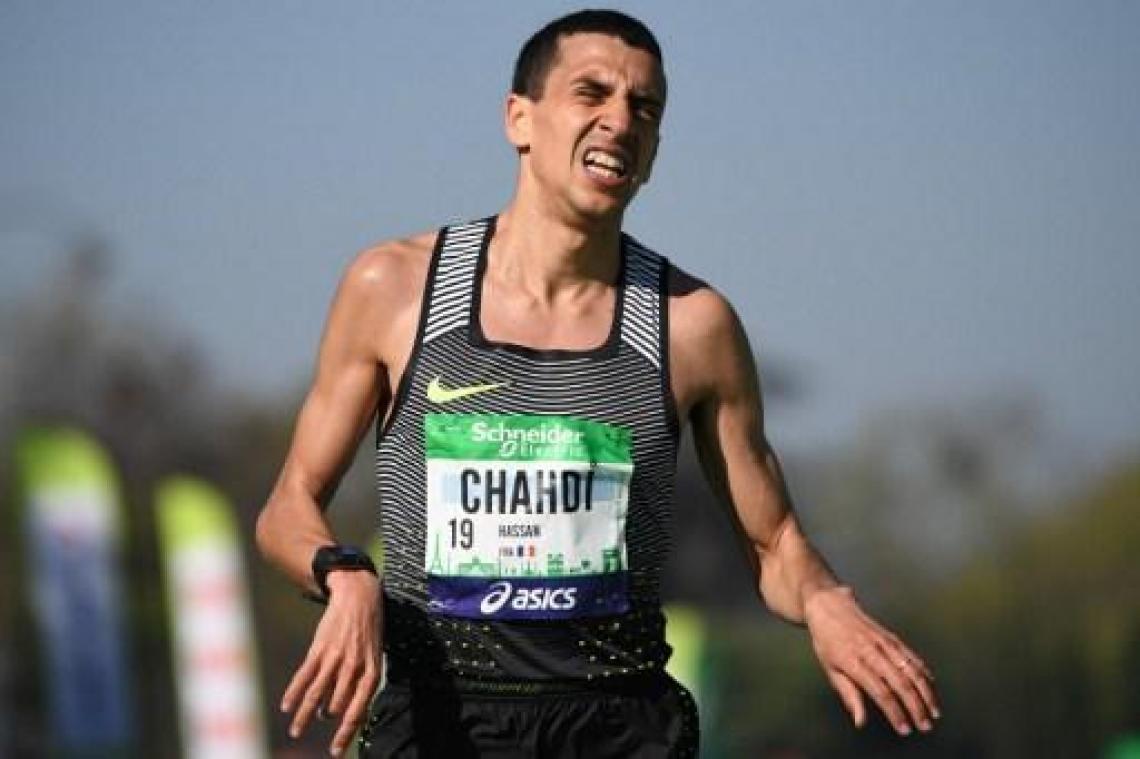 Fransman Hassan Chahdi pakt de zege in 20 km door Brussel, Tondeur triomfeert bij de vrouwen