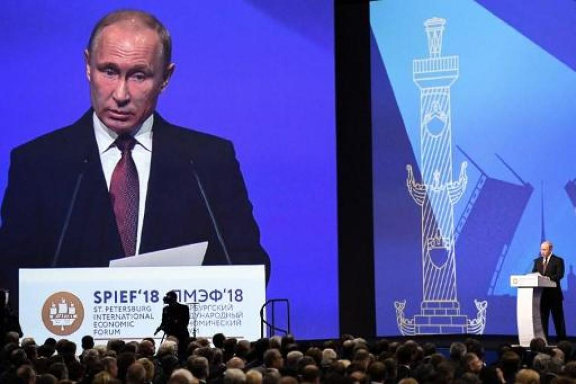 Poetin hekelt sancties en protectionisme in wereldhandel