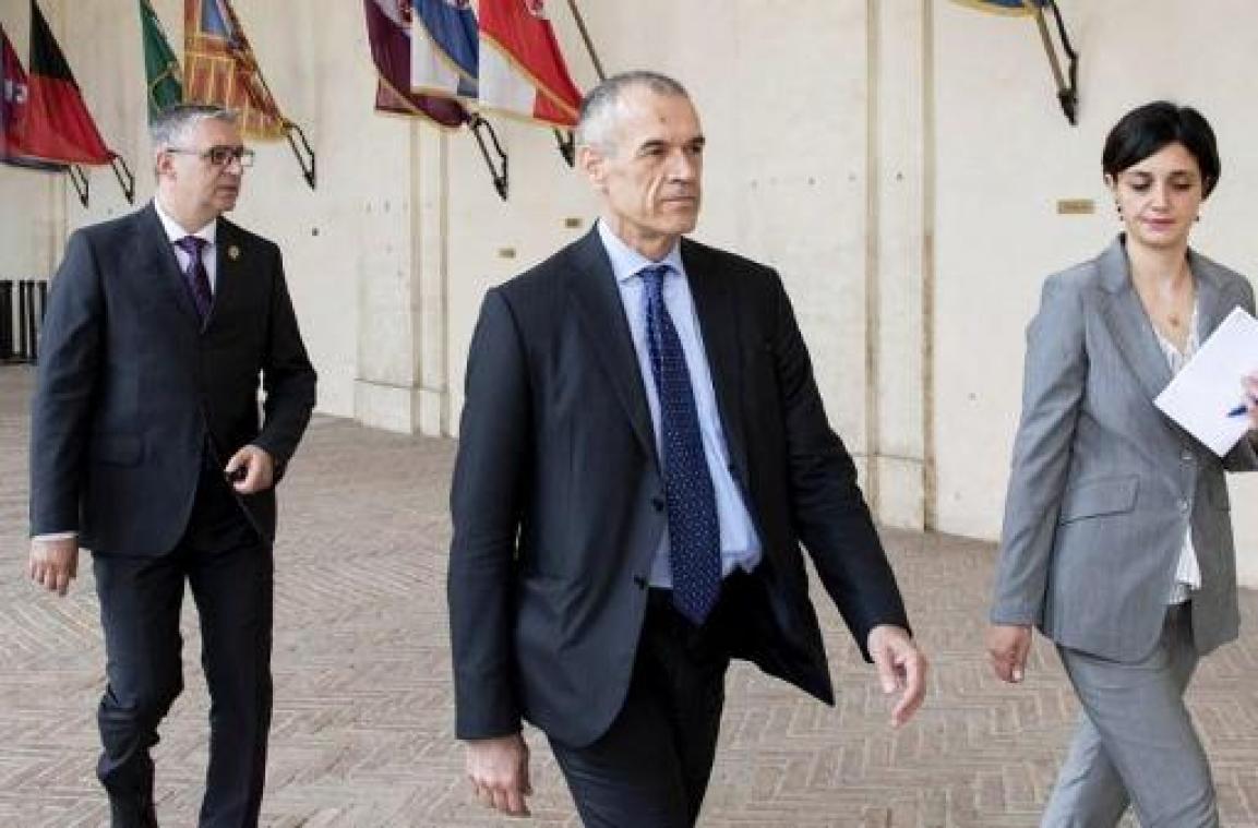 Economist Cottarelli moet overgangsregering vormen