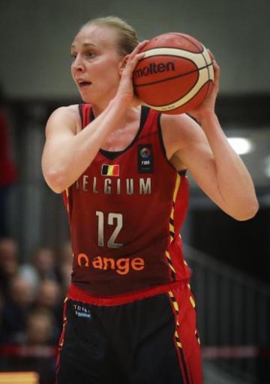 Franse basketcompetitie zet Ann Wauters in de bloemetjes