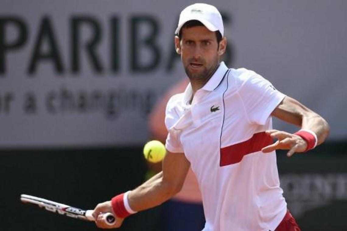 Djokovic stoot door naar derde ronde Roland Garros