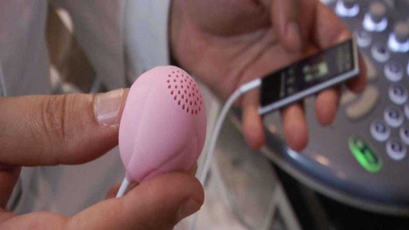 Vaginale speaker laat foetus muziek luisteren