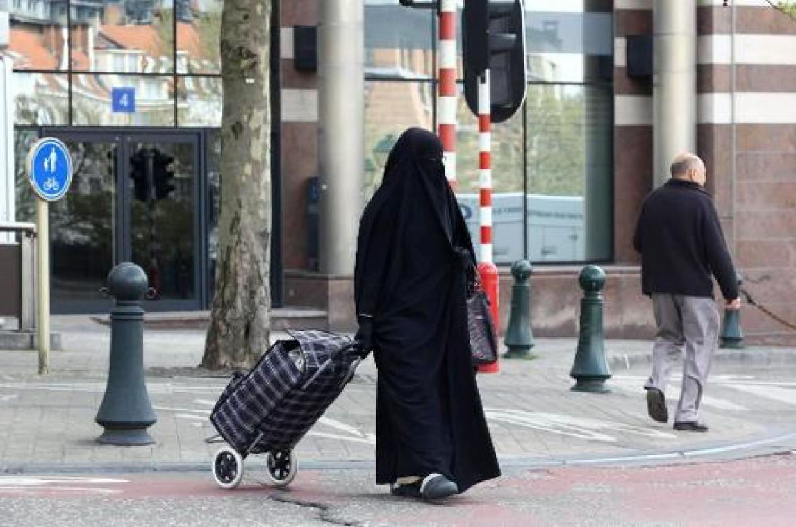 Denemarken verbiedt volledige sluier in publieke ruimte