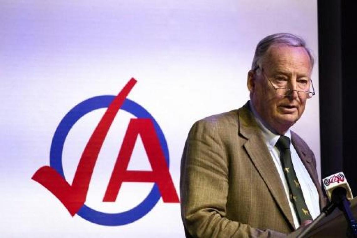 Leider van extreemrechts in Duitsland noemt naziperiode niet meer dan scheet in fles