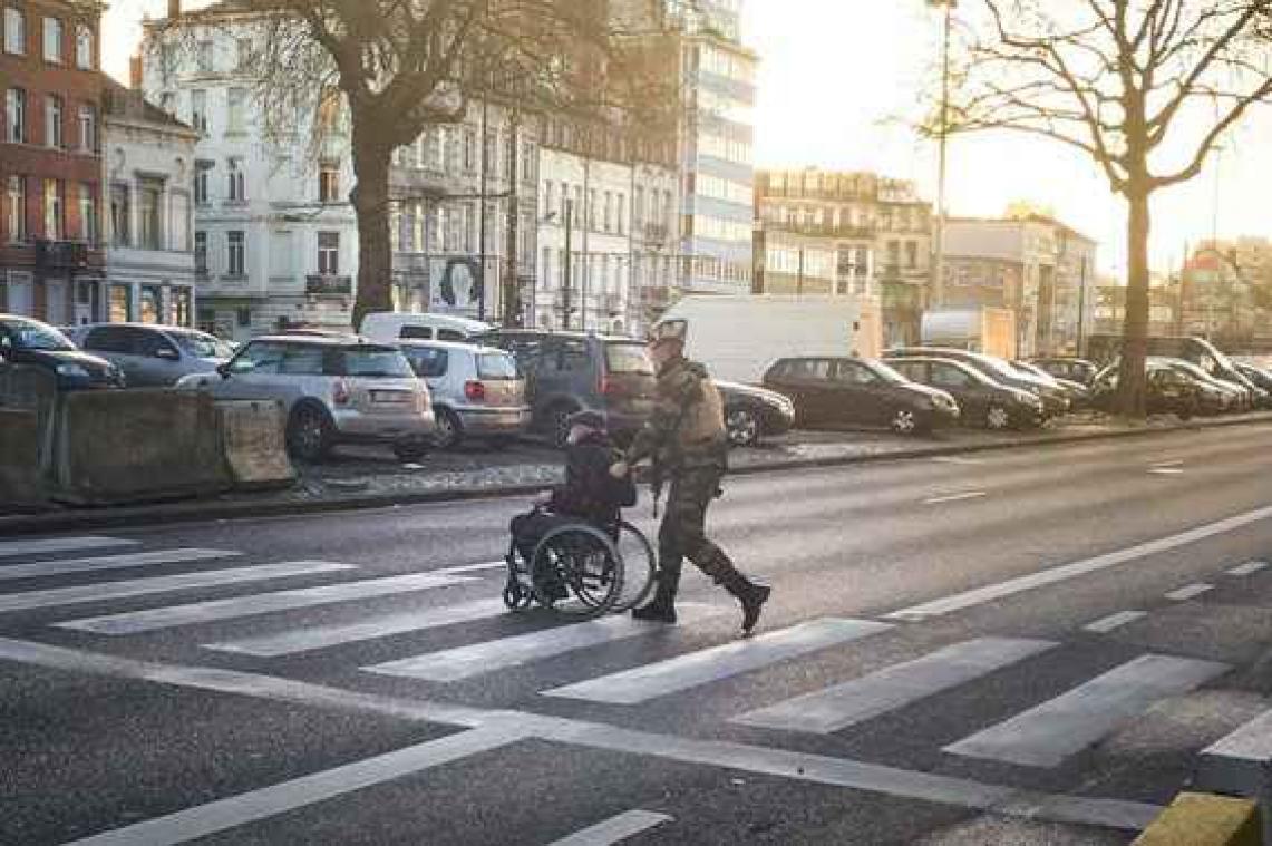 Foto van hulpvaardige militair verovert het internet