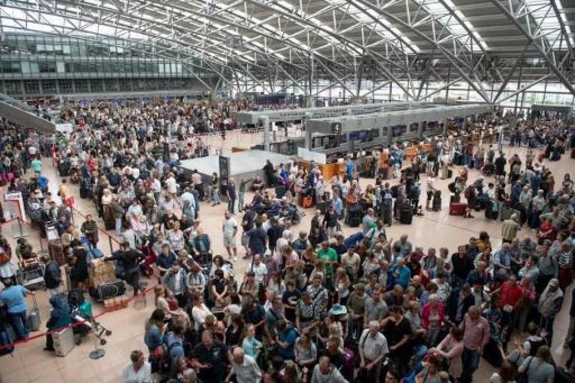 Luchthaven Hamburg maandag weer open