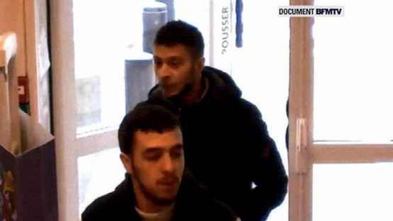 Nieuwe beelden van Abdeslam na aanslagen Parijs