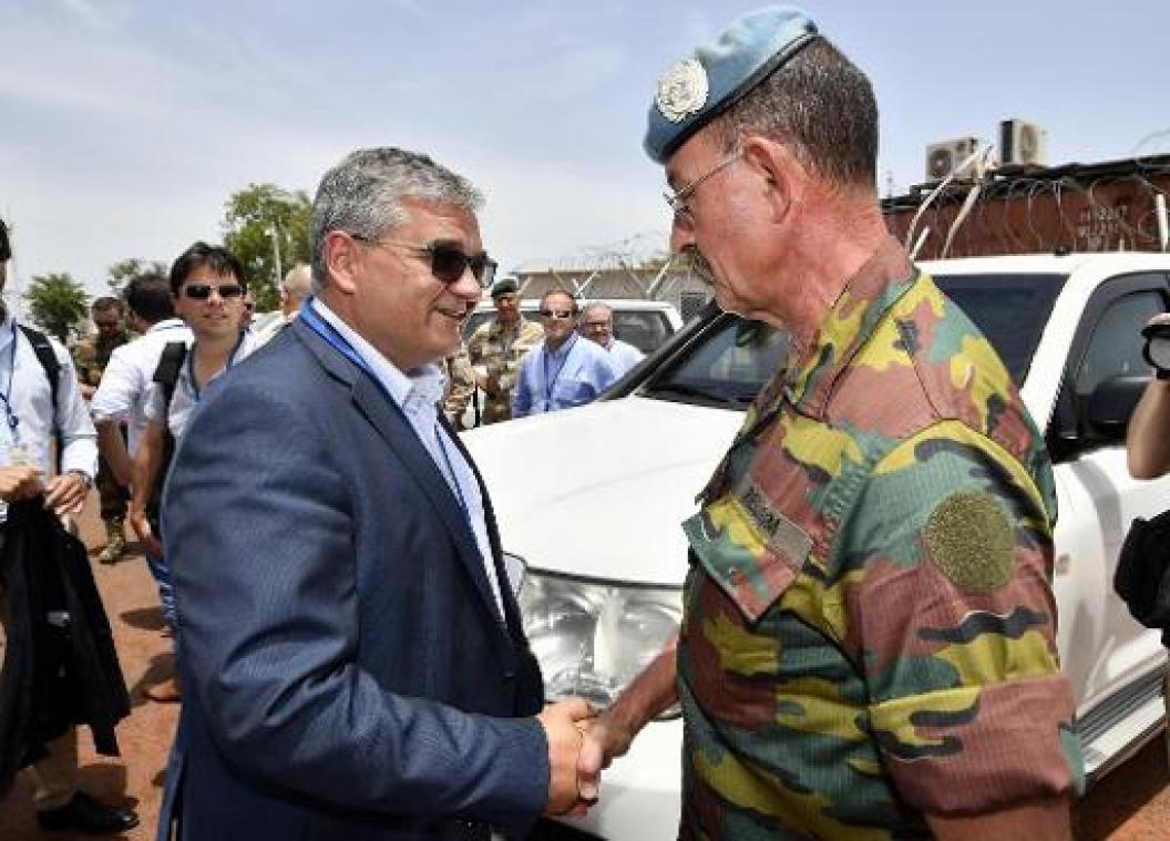 Defensieminister Vandeput en parlementsleden naar Mali
