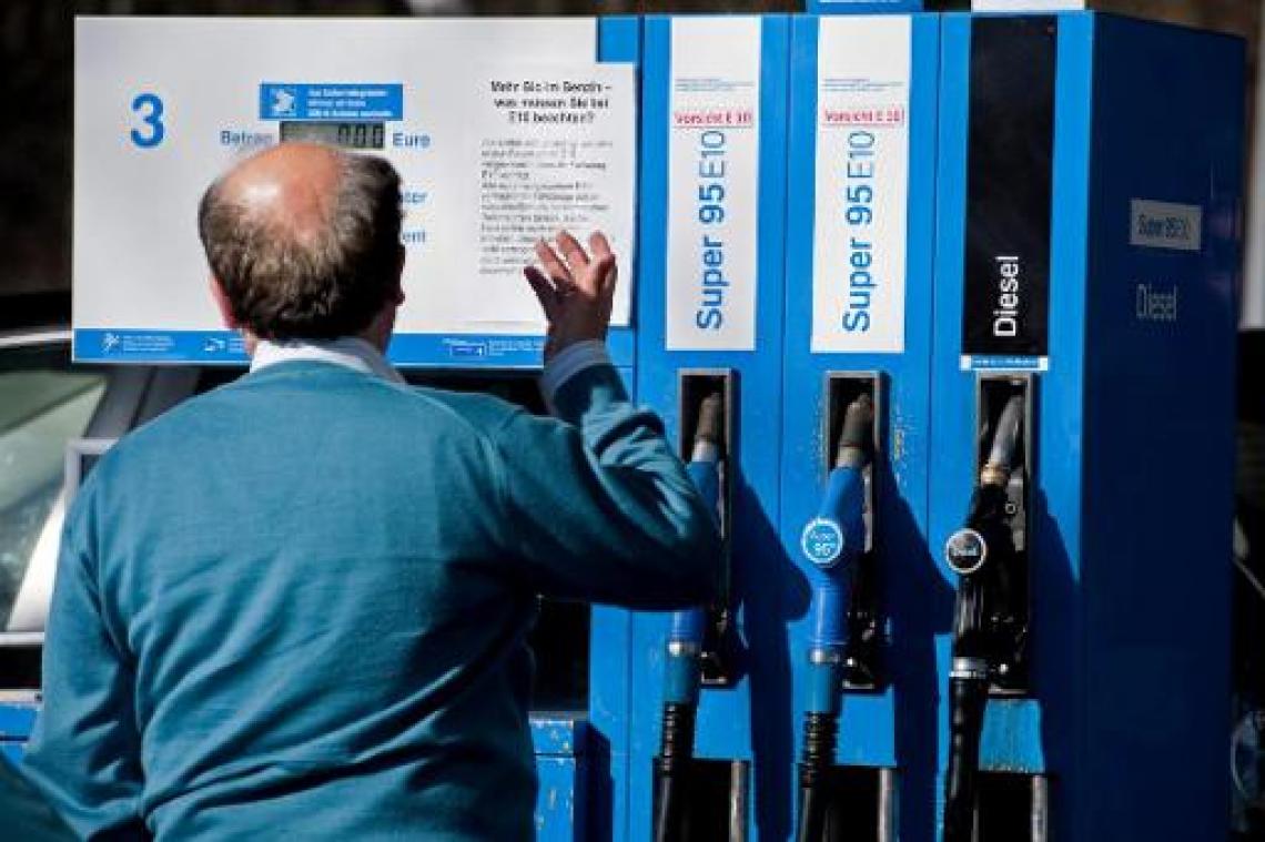 Benzine wordt goedkoper