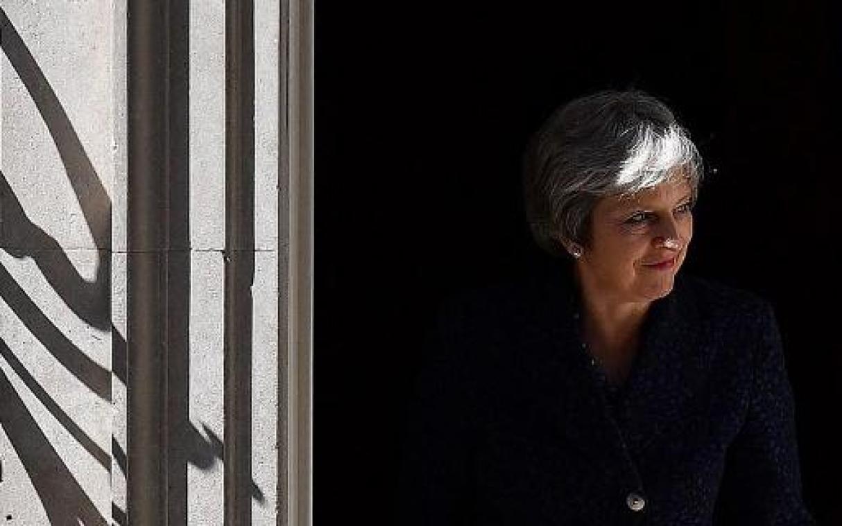 Regering-May legt laatste hand aan noodplan dat 'harde grens' moet vermijden
