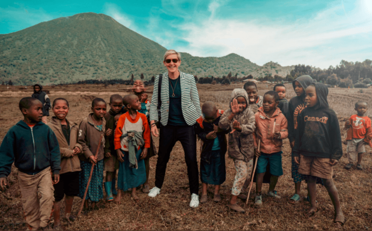 Foto Ellen DeGeneres in Afrika zorgt voor verontwaardiging