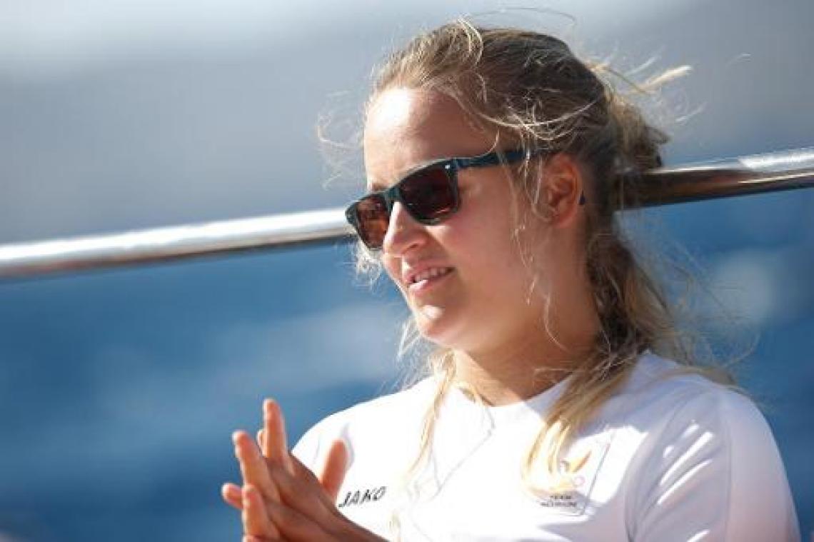 Emma Plasschaert blijft aan de leiding zeilen in Marseille
